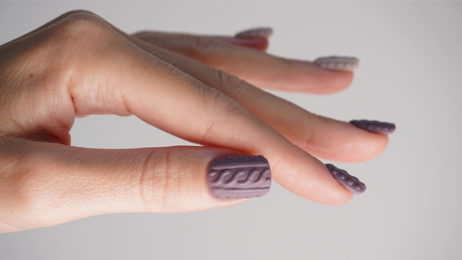 Bloemen, harten, lijnen: ontdek grenzeloze mogelijkheden met onze Nail Art Tools - Doonails Netherlands