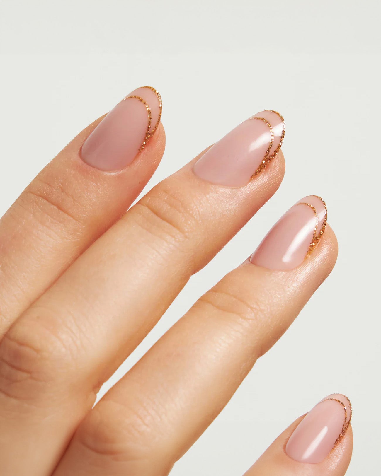 Golden French Medium Round Soft Gel Press Ons - Doonails Netherlands