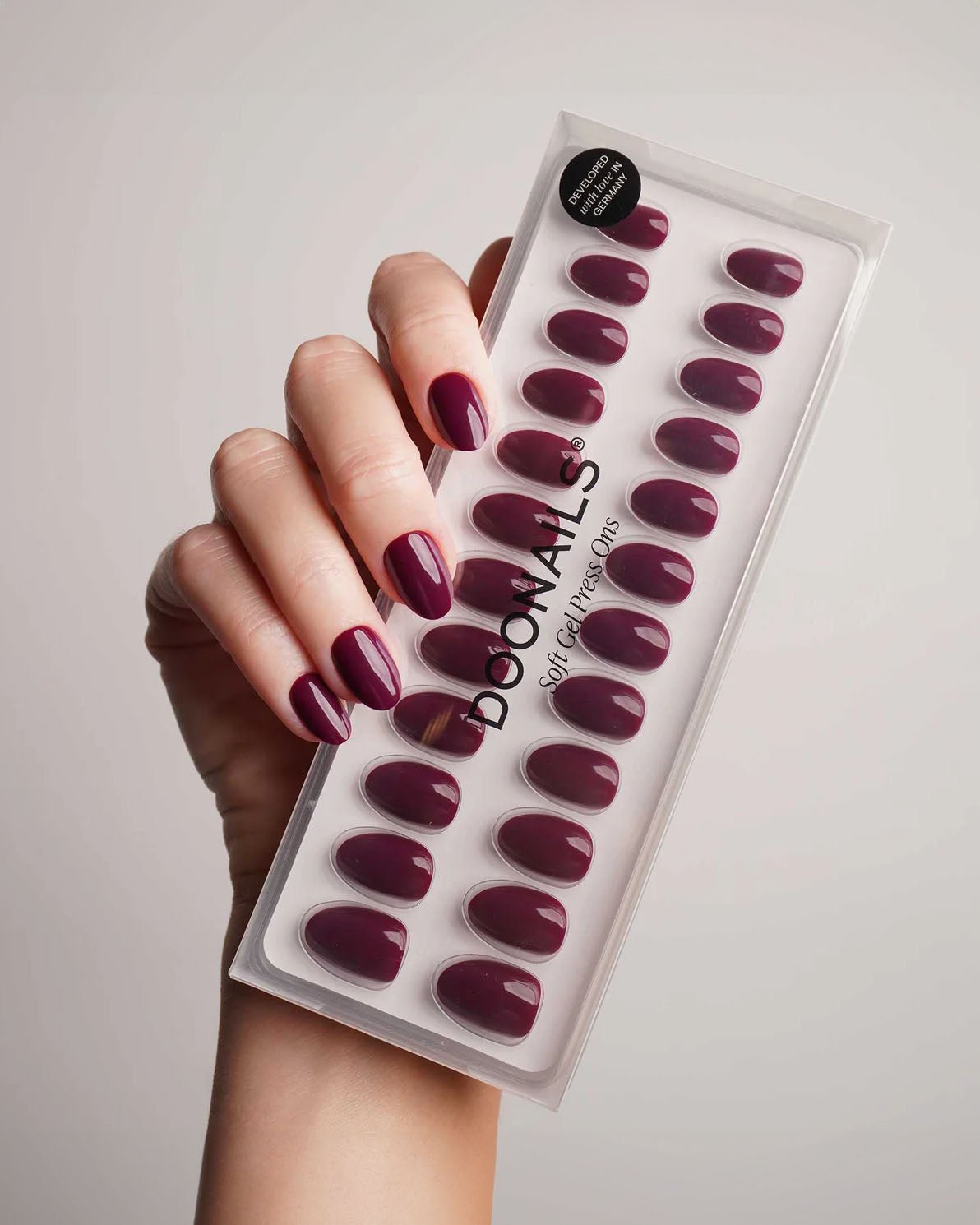 Into You Short Round Soft Gel Press Ons - Doonails Netherlands