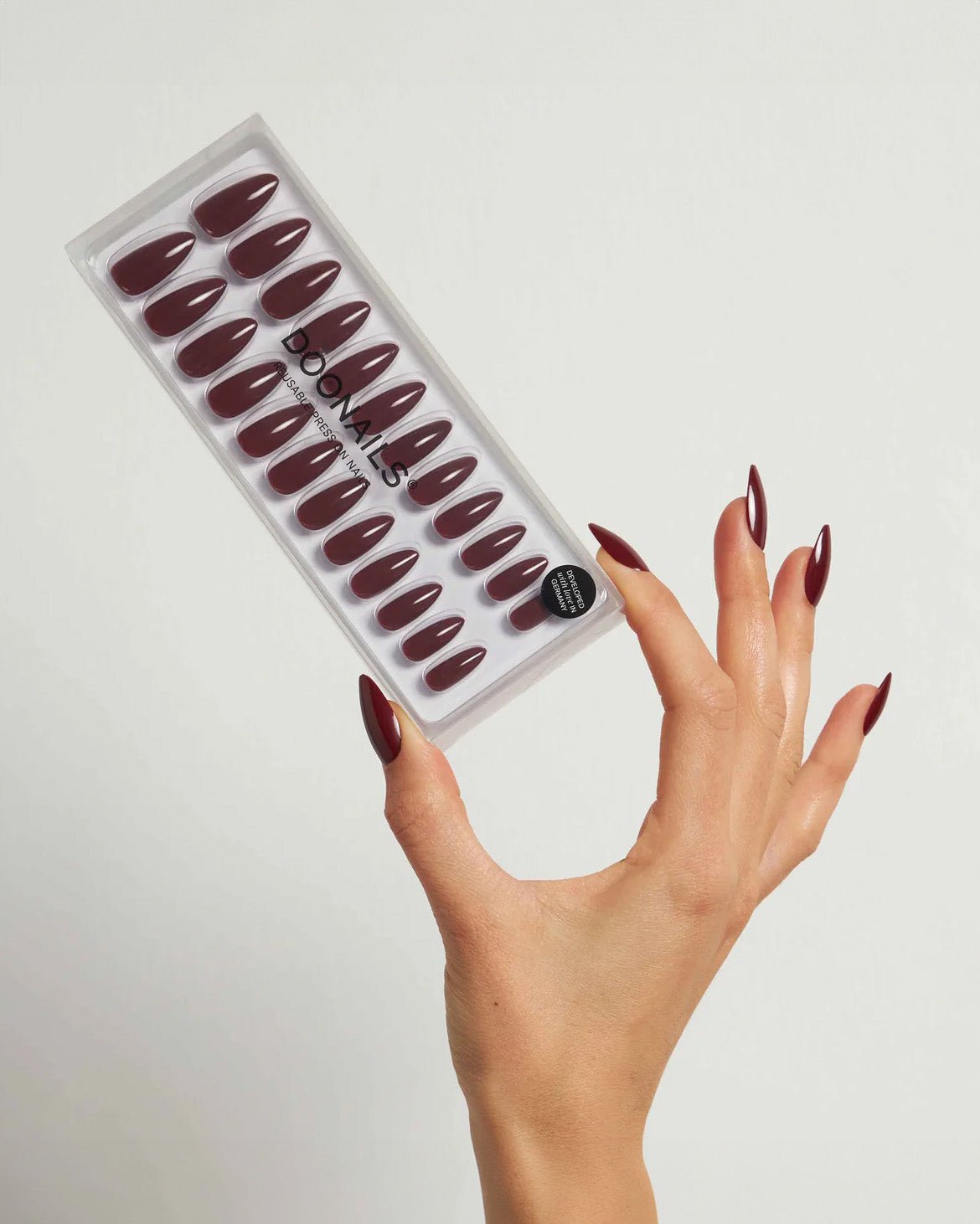 Love Paris Medium Almond Soft Gel Press Ons - Doonails Netherlands