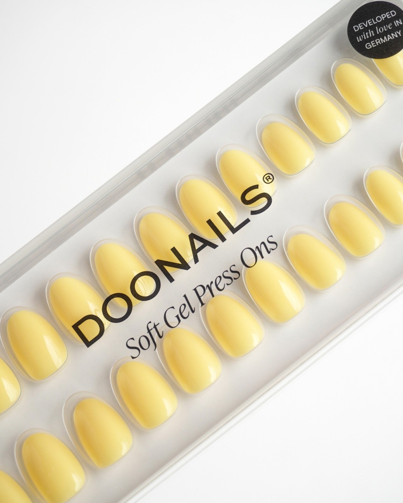 Lemon Sorbet Short Round Soft Gel Press Ons - Doonails Netherlands