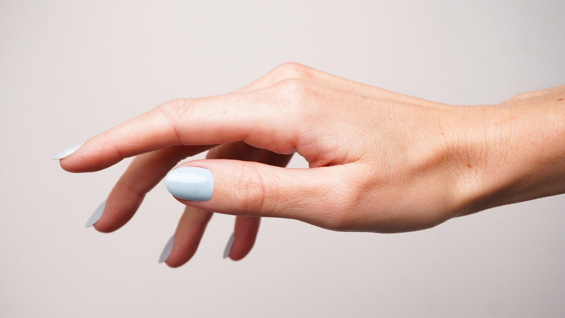 Gelstrips manicure: van deze 8 dingen kun je beter afzien - Doonails Netherlands
