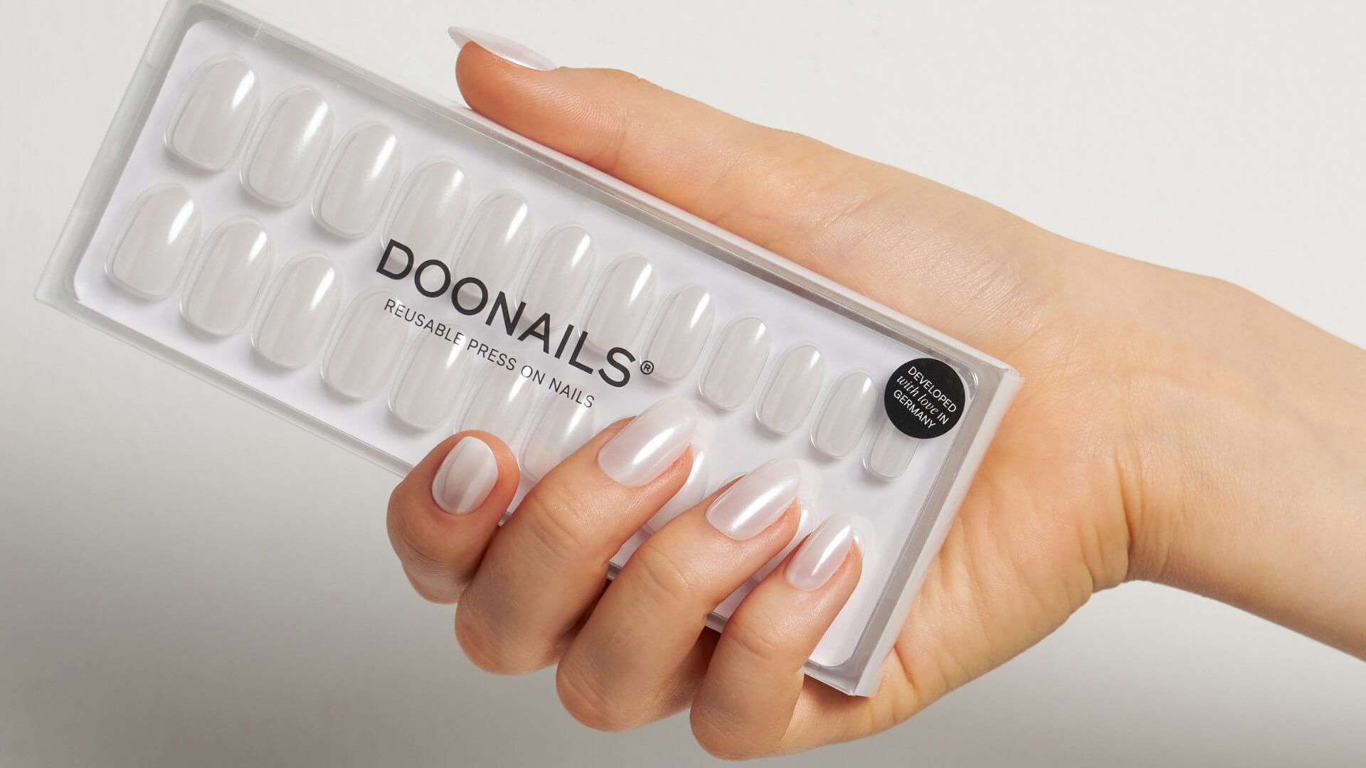 The Sweet Things in Life: 11 kleuren die je manicure zoeter maken - Doonails Netherlands