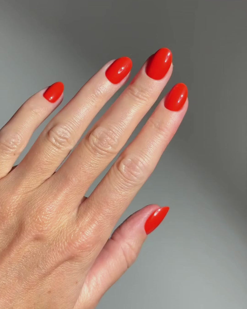 Dolce Vita Short Round Soft Gel Press Ons
