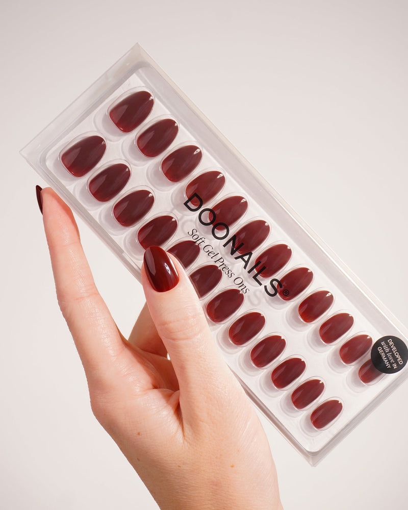 Love Paris Short Round Soft Gel Press Ons - Doonails Netherlands
