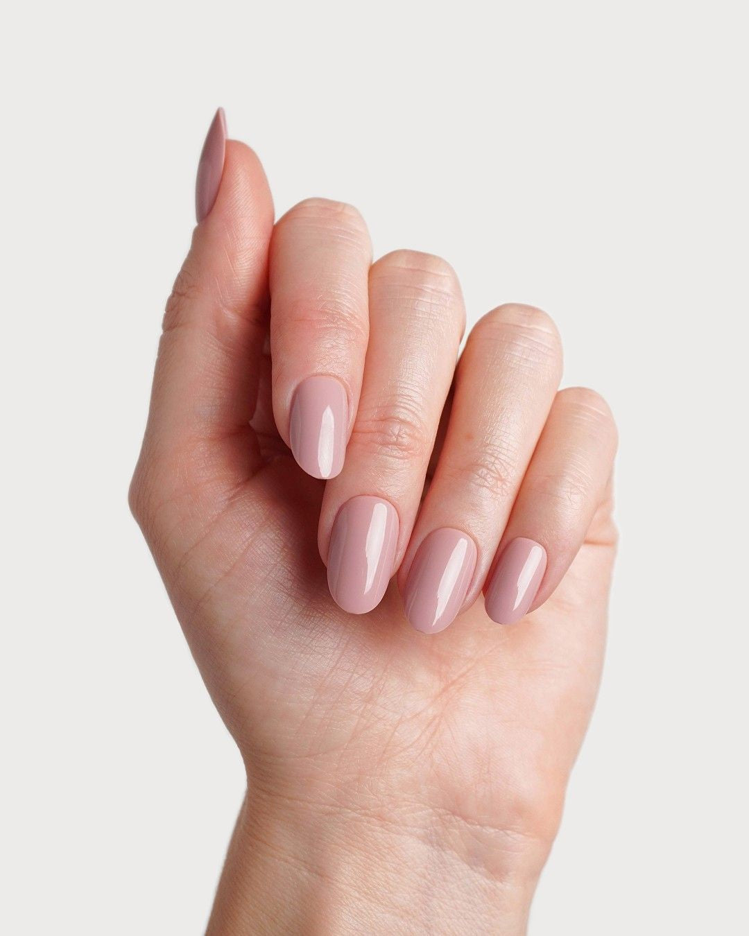 Valentine Crush Medium Round Soft Gel Press Ons - Netherlands