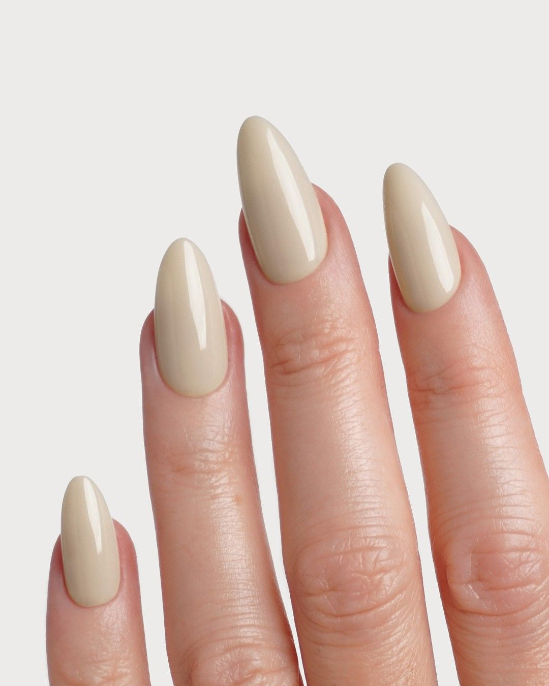 Vanilla Medium Almond Soft Gel Press Ons - Netherlands
