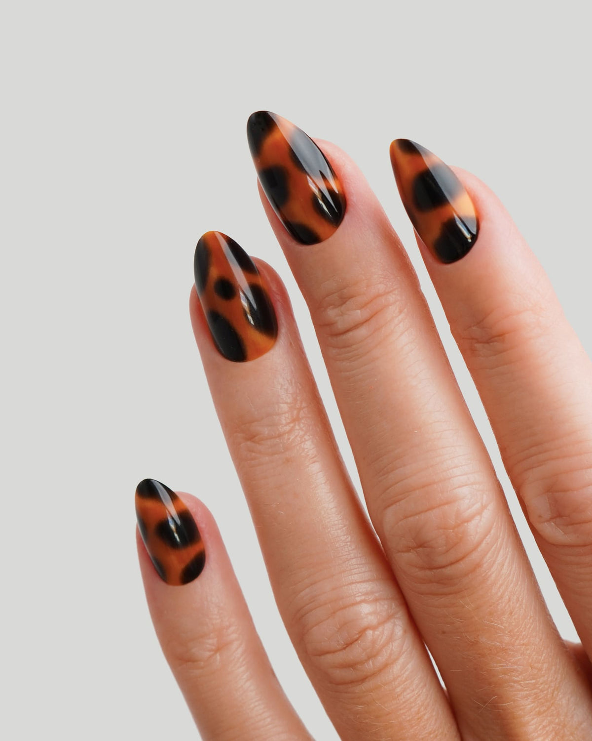 Wild Heart Short Almond Soft Gel Press Ons