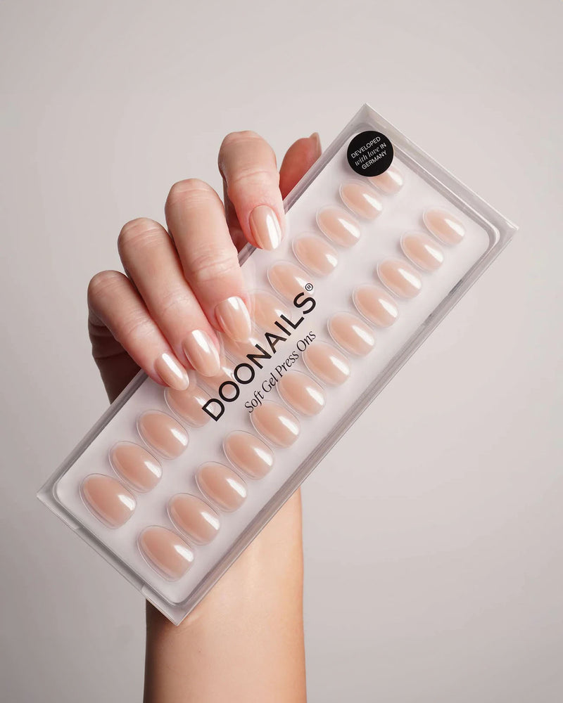 Prosecco Short Round Soft Gel Press Ons - Doonails Netherlands