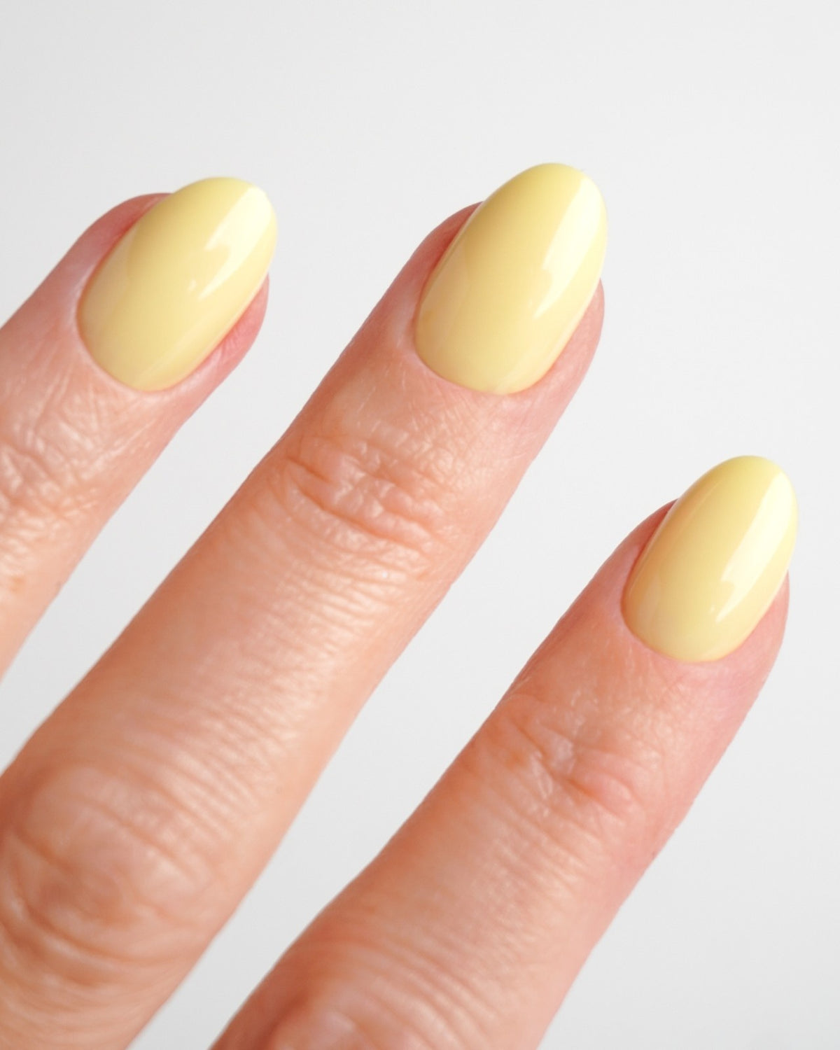 Lemon Sorbet Short Round Soft Gel Press Onsdoonails