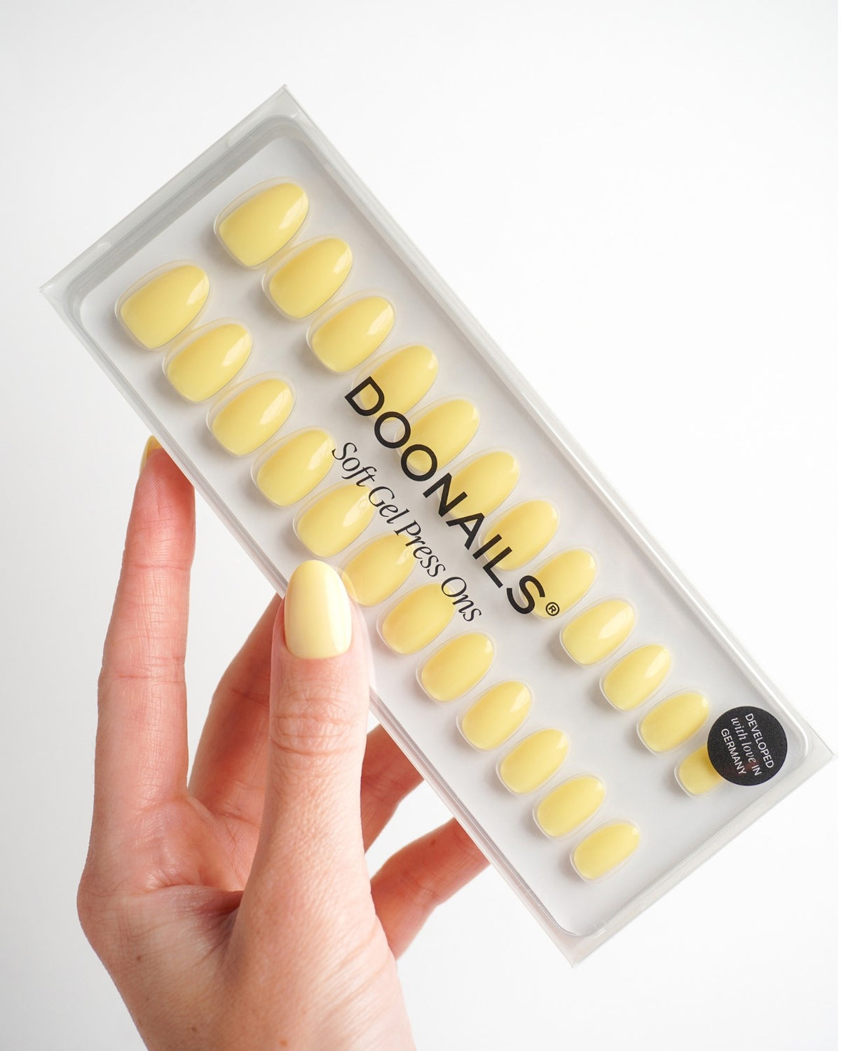 Lemon Sorbet Short Round Soft Gel Press Ons