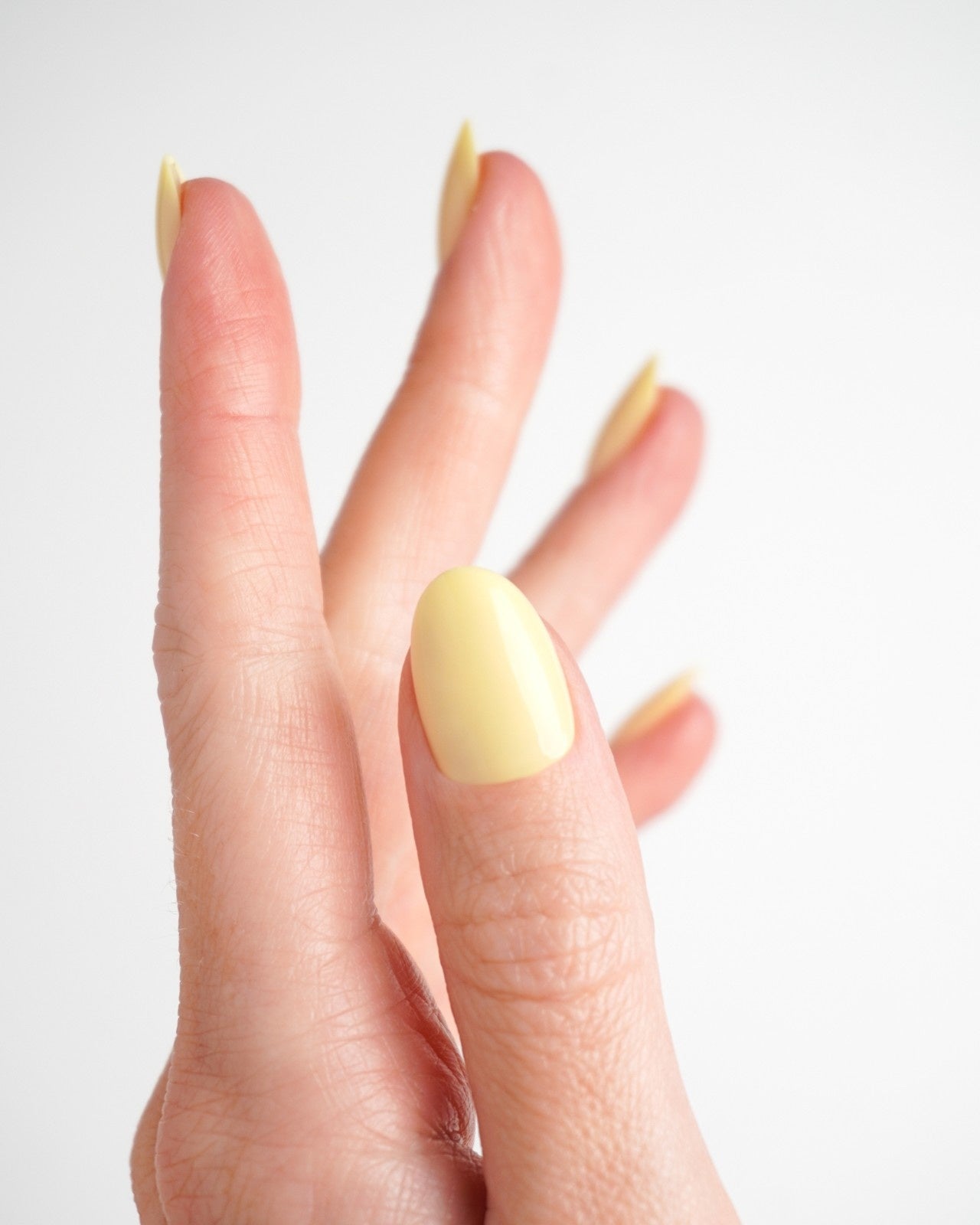 Lemon Sorbet Short Round Soft Gel Press Ons